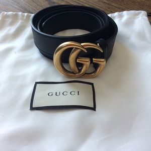 Gucci belt, size 100, barely worn.
